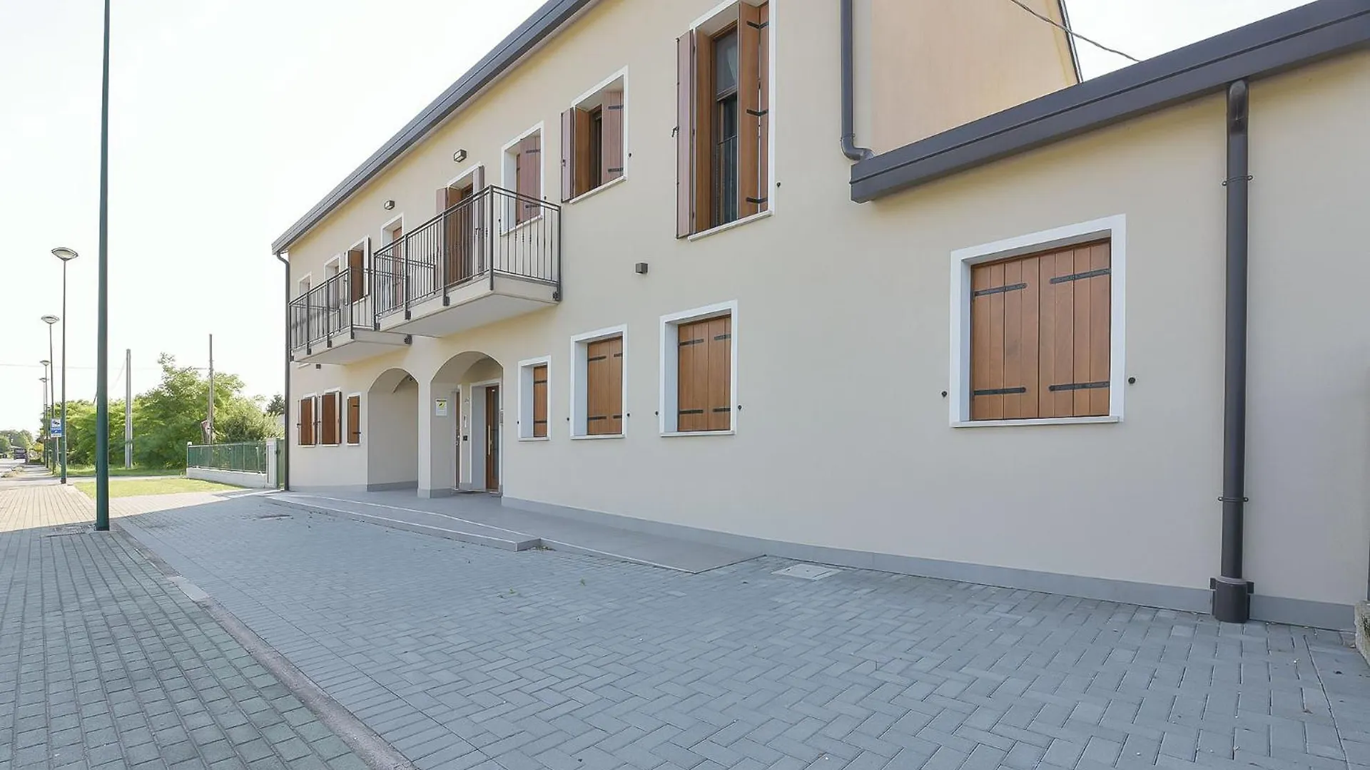 Queen Venice Fly Apartments Campalto 0*,  Italy